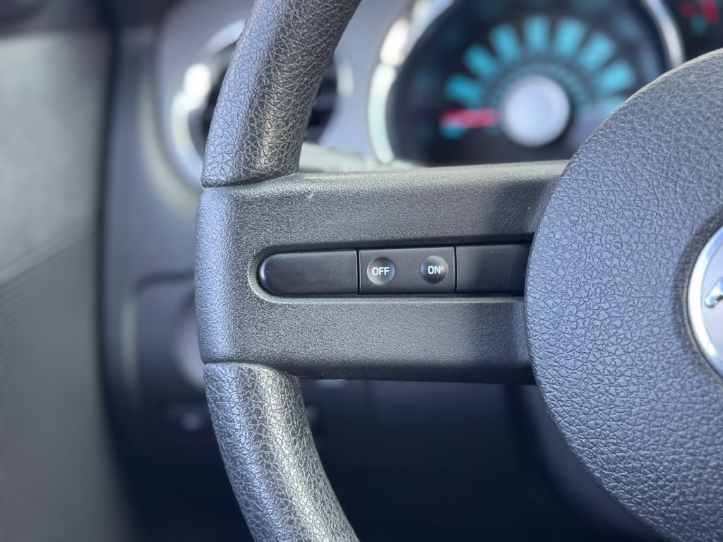 Used 2012 Ford Mustang Convertible RWD image 8