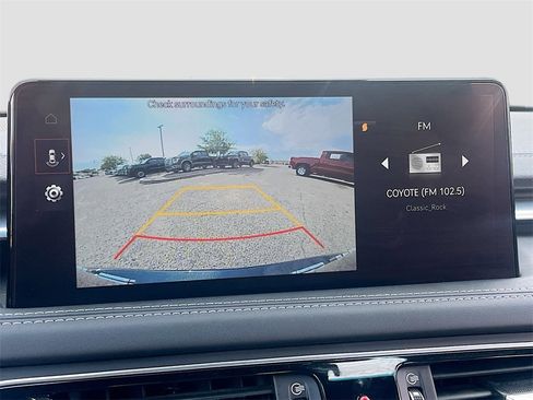 Used 2023 Genesis G70 2.0T image 14