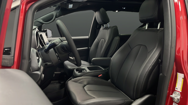 New 2026 Chrysler Pacifica Select FWD image 8