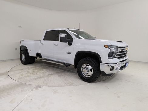 Used 2024 Chevrolet Silverado 3500 LTZ w/ LTZ Texas Edition image 7