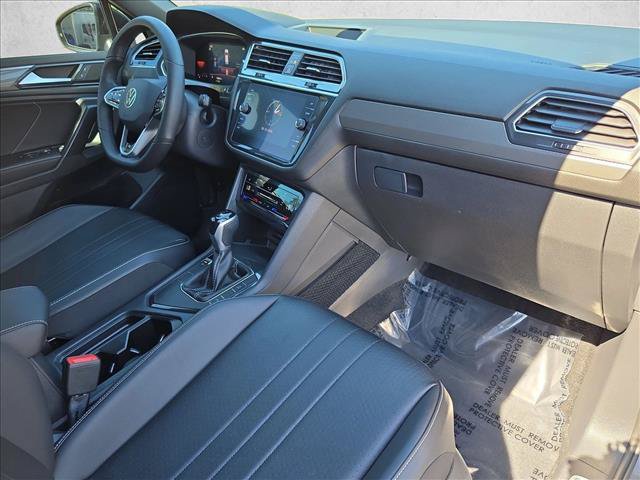 Used 2022 Volkswagen Tiguan SE R-Line FWD image 21
