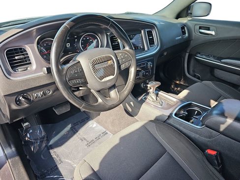Used 2020 Dodge Charger SXT RWD image 13