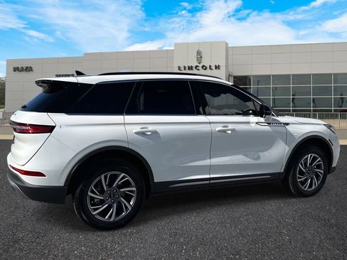 New 2026 Lincoln Corsair Premiere image 3