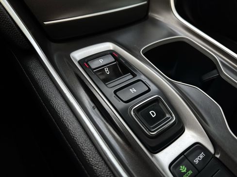 Used 2019 Honda Accord Touring image 16