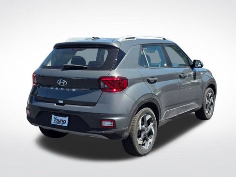 Used 2026 Hyundai Venue SEL FWD image 3