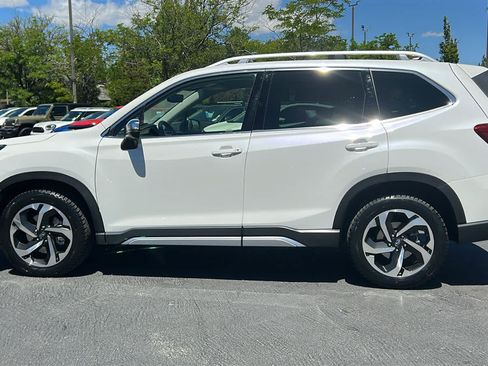 Certified 2023 Subaru Forester Touring AWD/4WD image 9