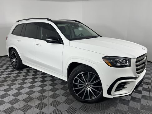New 2026 Mercedes-Benz GLS 450 4MATIC image 2