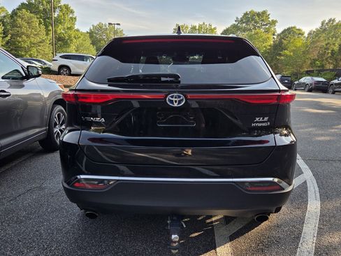 Used 2021 Toyota Venza XLE w/ Softex Package AWD/4WD image 4