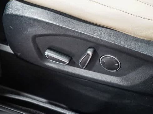 Used 2016 Ford Edge SEL w/ Equipment Group 201A image 23