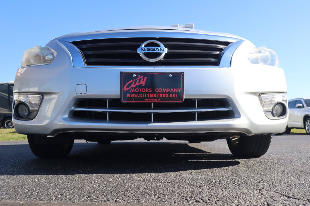 Used 2015 Nissan Altima 2.5 SL w/ Moonroof Package FWD image 5