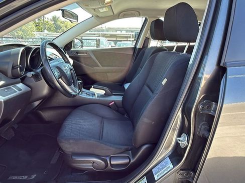Used 2013 MAZDA MAZDA3 i Touring image 23