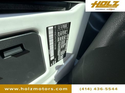 Used 2025 Mercedes-Benz Sprinter 2500 image 28