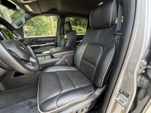 Used 2022 RAM 1500 Limited AWD/4WD image 17