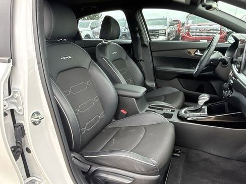 Used 2023 Kia Forte GT-Line w/ GT-Line Technology Package FWD image 31