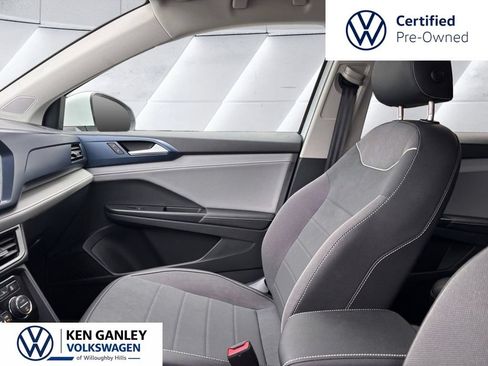 Used 2024 Volkswagen Taos SE FWD image 19