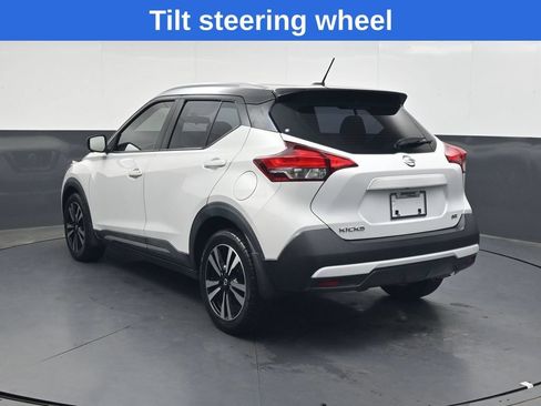 Used 2018 Nissan Kicks SR w/ Premium Package FWD image 6