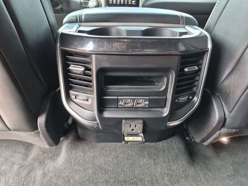 Used 2019 RAM 1500 Laramie w/ Sport Appearance Package AWD/4WD image 38