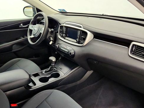 Used 2019 Kia Sorento AWD image 25