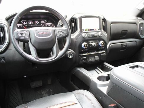 Used 2022 GMC Sierra 2500 AT4 w/ AT4 Preferred Package image 5
