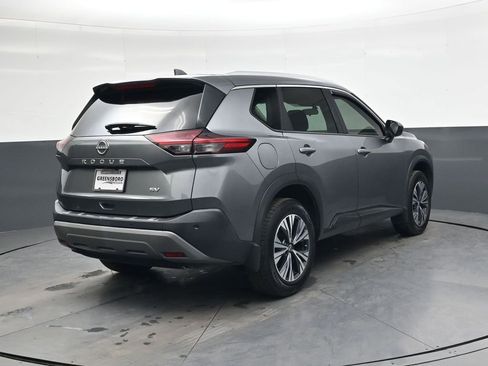Used 2023 Nissan Rogue SV w/ SV Premium B Package image 4
