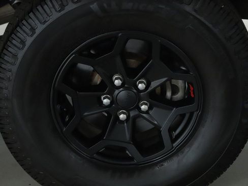 Used 2020 Jeep Gladiator Rubicon image 39