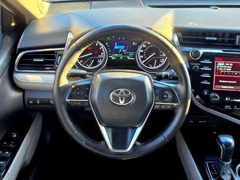 Used 2020 Toyota Camry XLE w/ Navigation Package AWD/4WD image 12