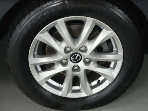 Used 2016 MAZDA MAZDA3 i Sport w/ Preferred Equipment Package FWD image 10