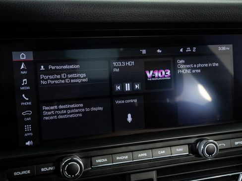 Used 2020 Porsche Macan image 13