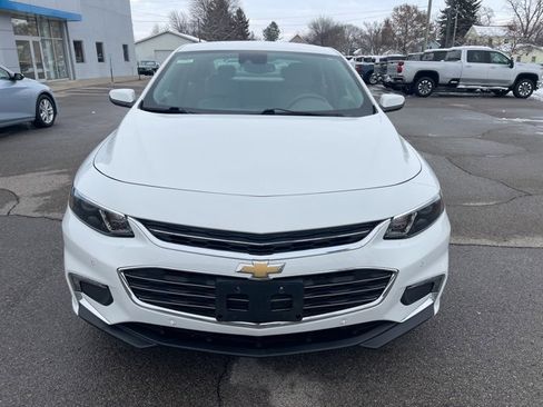 Used 2017 Chevrolet Malibu LT w/ Driver Confidence Package image 9