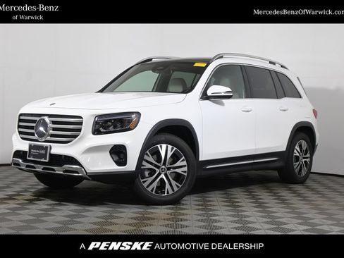 Certified 2026 Mercedes-Benz GLB 250 4MATIC image 1