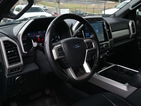 Used 2022 Ford F250 Lariat w/ Lariat Ultimate Package image 3