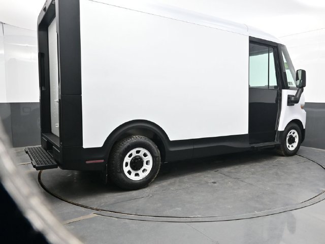 Used 2024 Chevrolet Brightdrop 400 w/ Commercial Equipment Package AWD/4WD image 8