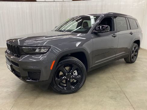 Used 2025 Jeep Grand Cherokee L Altitude AWD/4WD image 1
