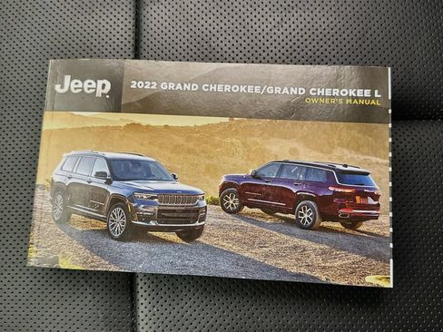 Used 2022 Jeep Grand Cherokee Overland w/ Advanced Protech Group III AWD/4WD image 51