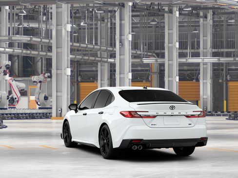 New 2026 Toyota Camry Hybrid w/ Convenience Package FWD image 7