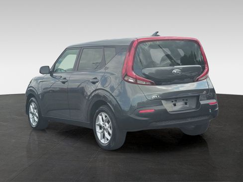Used 2021 Kia Soul S FWD image 7