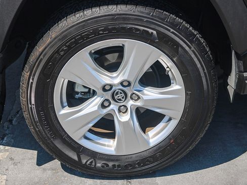 Certified 2019 Toyota RAV4 XLE w/ Convenience Package image 12