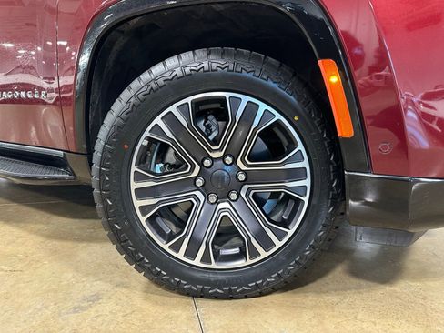 Used 2022 Jeep Wagoneer Series III image 10