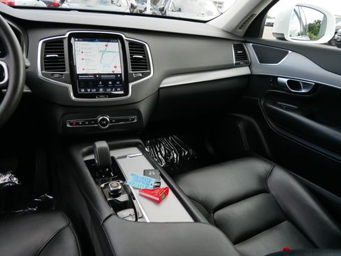 Certified 2023 Volvo XC90 B5 Core w/ Climate Package AWD/4WD image 14