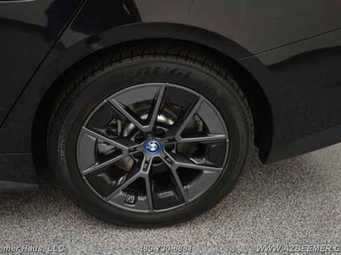 Used 2023 BMW i4 eDrive35 w/ Premium Package RWD image 51
