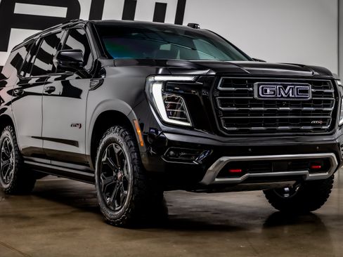 Used 2026 GMC Yukon AT4 w/ AT4 Premium Plus Package AWD/4WD image 29