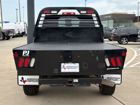 Used 2024 RAM 2500 Tradesman w/ Chrome Appearance Group AWD/4WD image 10