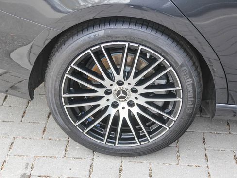 Used 2022 Mercedes-Benz C 300 Sedan image 7