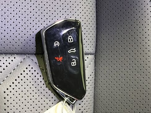 Used 2026 Volkswagen Tiguan SEL R-Line AWD/4WD image 21