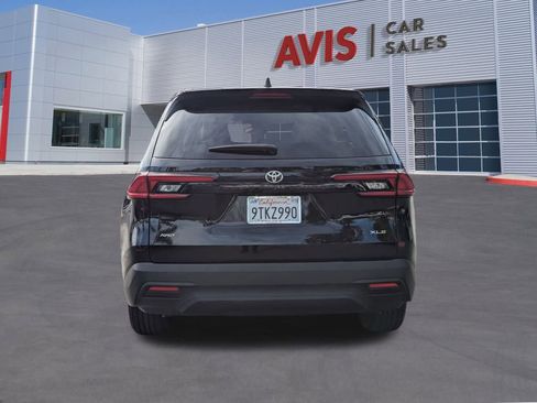 Used 2025 Toyota Grand Highlander XLE image 7