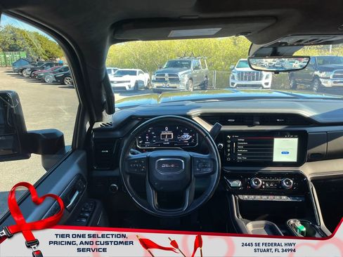 Used 2024 GMC Sierra 2500 AT4X image 13