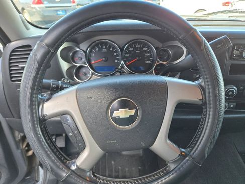Used 2009 Chevrolet Silverado 1500 W/T AWD/4WD image 14
