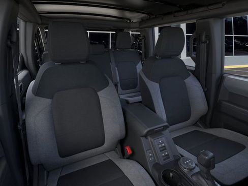 New 2025 Ford Bronco 4-Door image 11