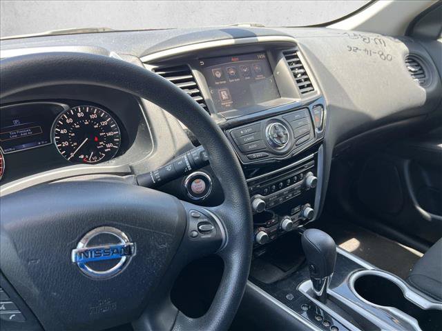 Used 2020 Nissan Pathfinder S FWD image 12