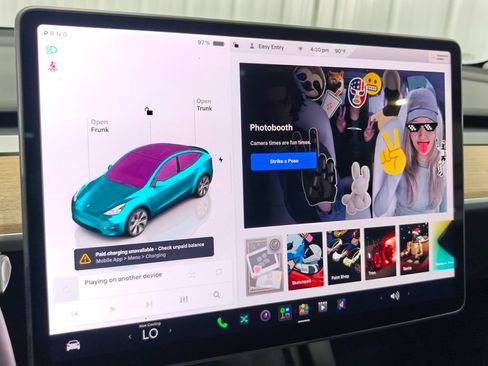 Used 2024 Tesla Model Y Long Range AWD/4WD image 29